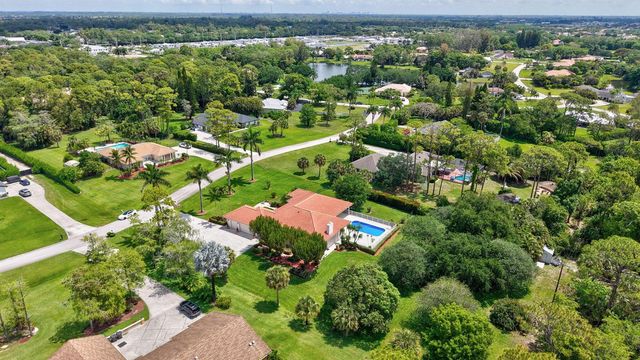 9774 Saddle Court, Lake Worth, FL 33467