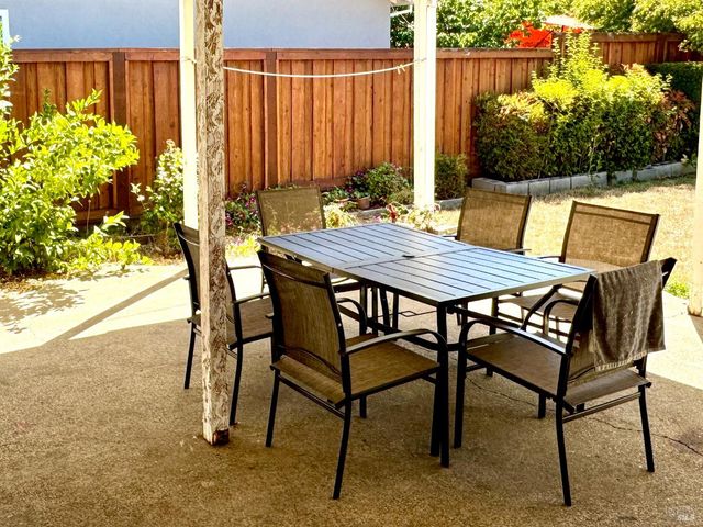 3739 Parrett Ave, Napa, CA 94558