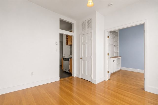 162 Endicott St 2, Boston, MA 02113