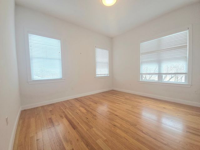 35 Moreland Street 3, Somerville, MA 02145