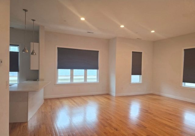 35 Moreland Street 3, Somerville, MA 02145