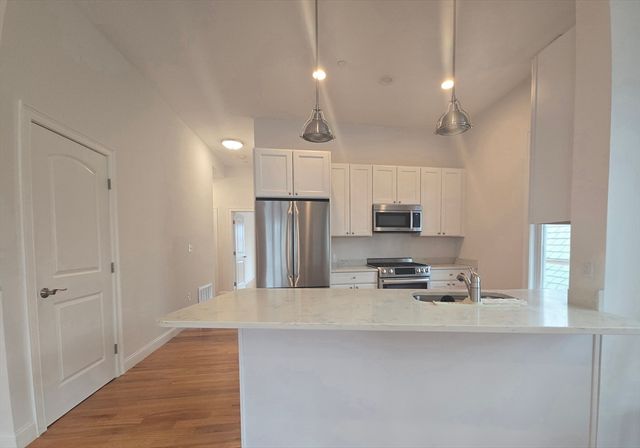 35 Moreland Street 3, Somerville, MA 02145