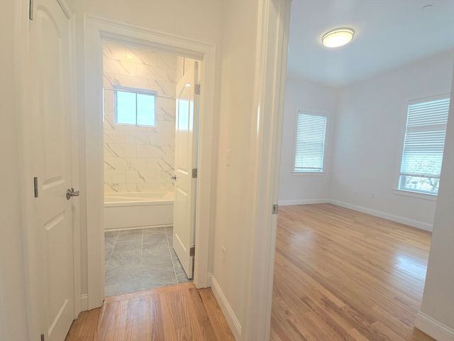 35 Moreland Street 3, Somerville, MA 02145
