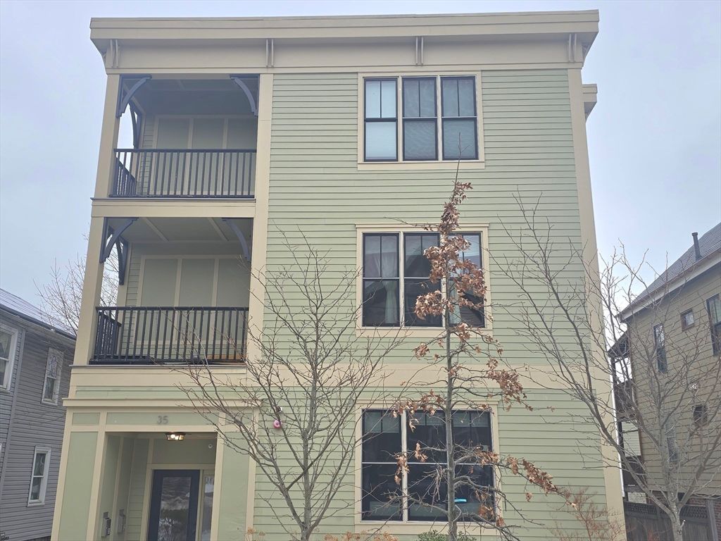 35 Moreland Street 3, Somerville, MA 02145