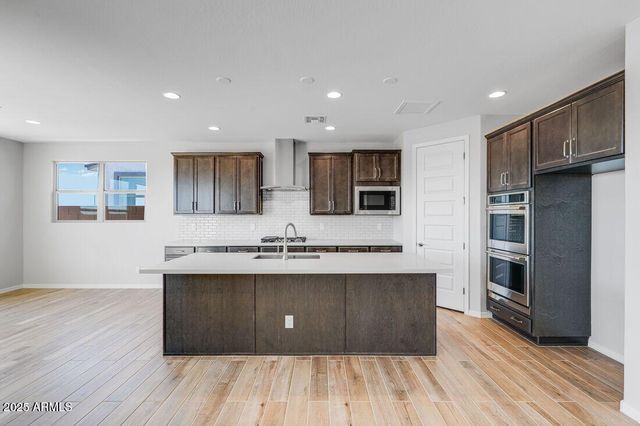 25109 N 171ST Avenue, Surprise, AZ 85387