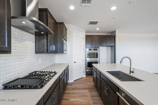 25109 N 171ST Avenue, Surprise, AZ 85387