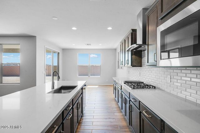 25109 N 171ST Avenue, Surprise, AZ 85387