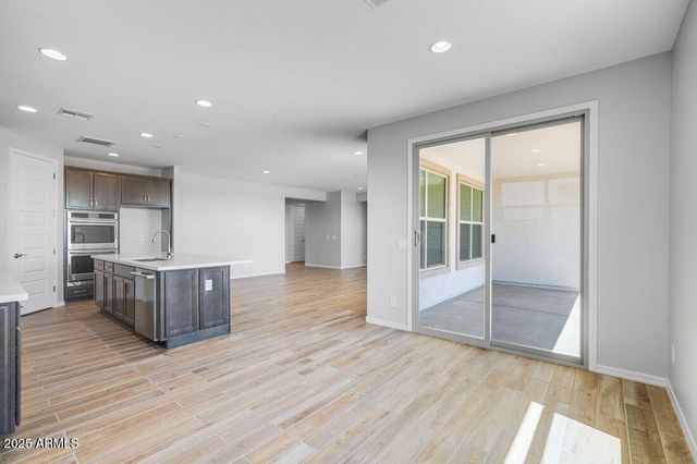 25109 N 171ST Avenue, Surprise, AZ 85387