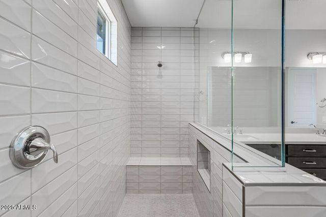 25109 N 171ST Avenue, Surprise, AZ 85387