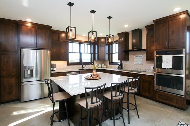 18496 Walden Avenue, Hutchinson, MN 55350