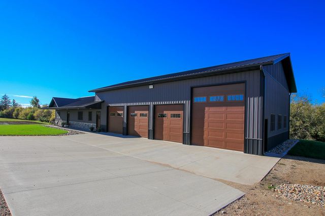 18496 Walden Avenue, Hutchinson, MN 55350