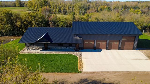 18496 Walden Avenue, Hutchinson, MN 55350