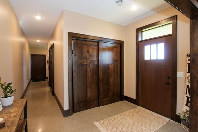 18496 Walden Avenue, Hutchinson, MN 55350