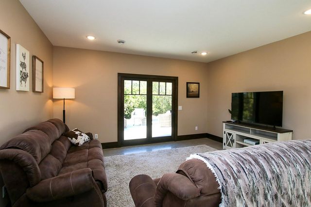 18496 Walden Avenue, Hutchinson, MN 55350