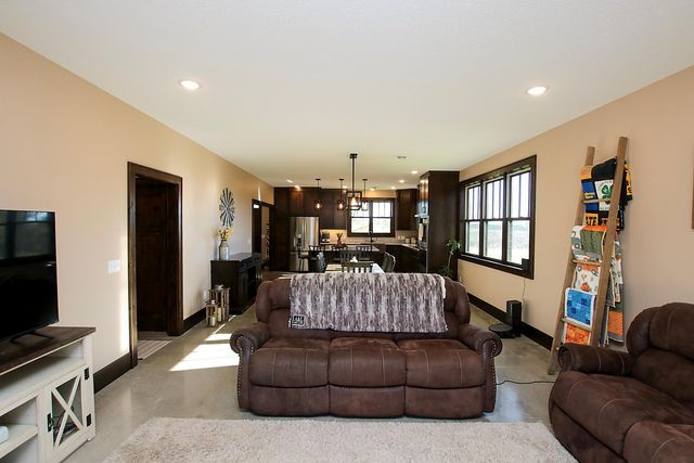 18496 Walden Avenue, Hutchinson, MN 55350