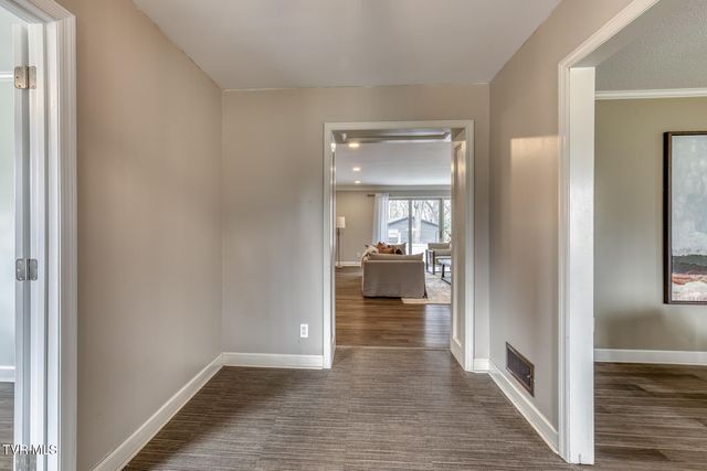 1607 Woodmont Drive, Johnson City, TN 37601