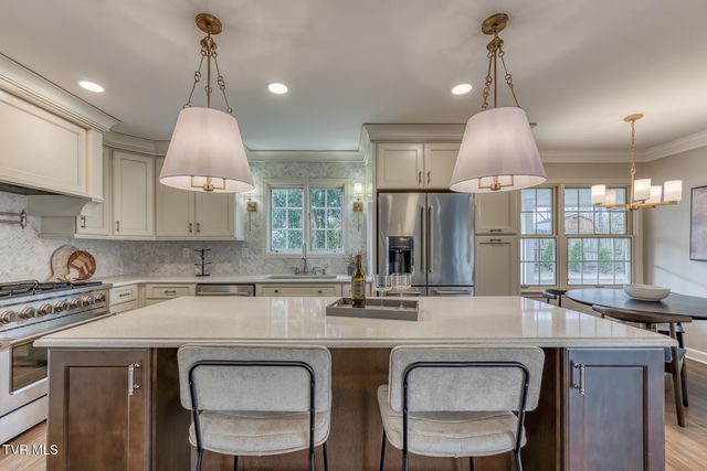 1607 Woodmont Drive, Johnson City, TN 37601