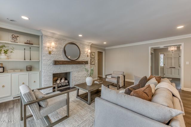 1607 Woodmont Drive, Johnson City, TN 37601