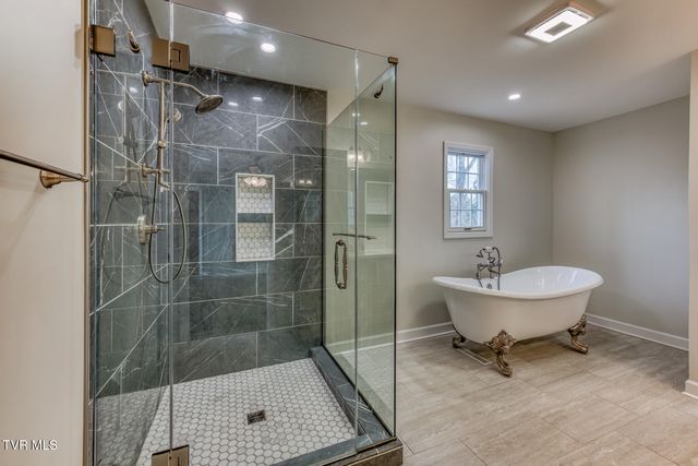 1607 Woodmont Drive, Johnson City, TN 37601