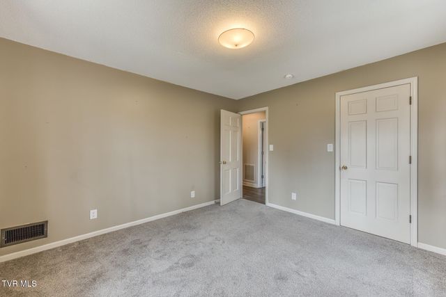 1607 Woodmont Drive, Johnson City, TN 37601