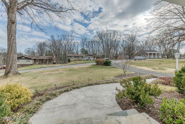 1607 Woodmont Drive, Johnson City, TN 37601