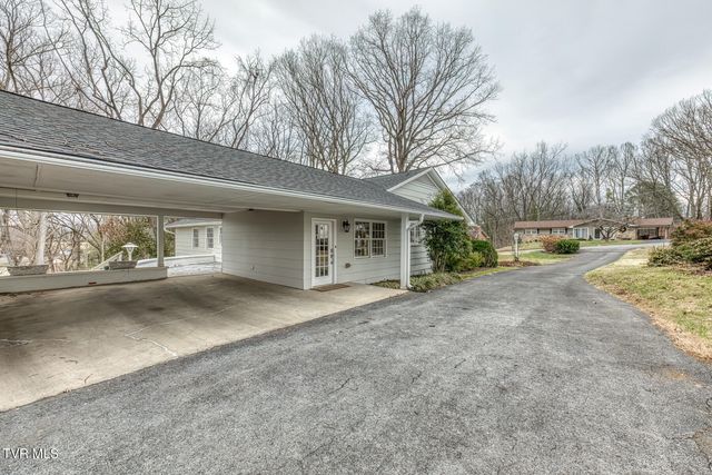 1607 Woodmont Drive, Johnson City, TN 37601