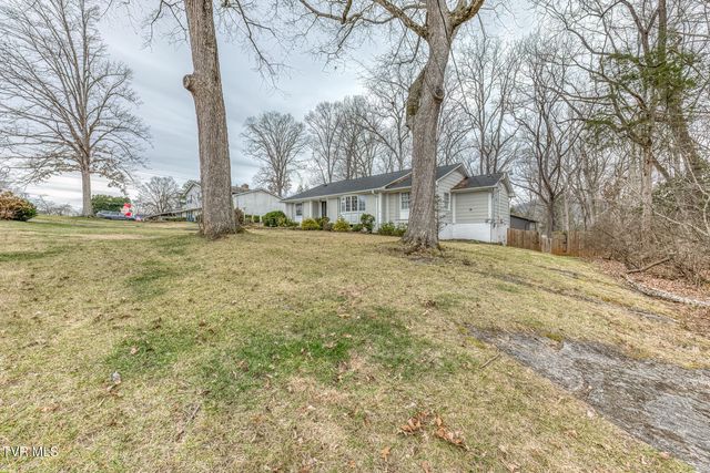 1607 Woodmont Drive, Johnson City, TN 37601