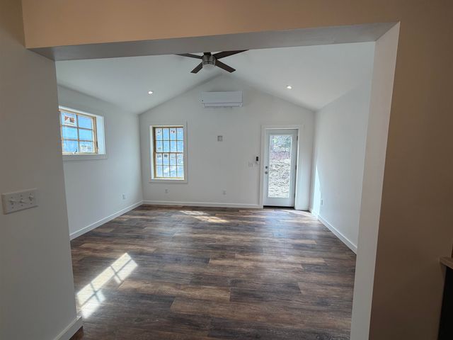 527 Jennings Brook Drive, Bennington, VT 05201