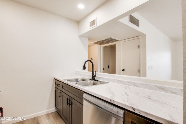 8080 E Speedway Blvd Unit 607, Tucson, AZ 85710