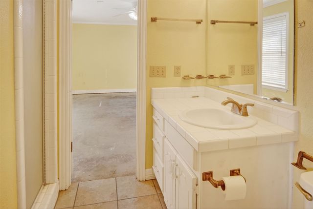 1055 Harmony Circle, Weatherford, TX 76087