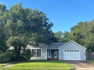 1108 W Park Avenue, Orange, TX 77630