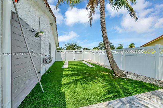 12064 NW 24th St, Coral Springs, FL 33065