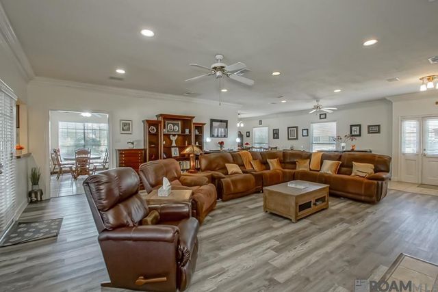 4626 Lake Lawford Ct, Baton Rouge, LA 70816