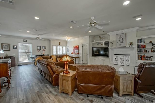 4626 Lake Lawford Ct, Baton Rouge, LA 70816