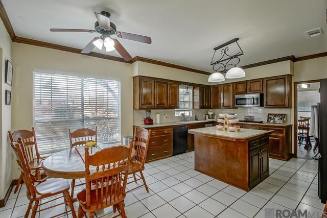 4626 Lake Lawford Ct, Baton Rouge, LA 70816