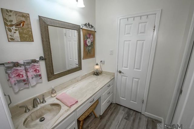 4626 Lake Lawford Ct, Baton Rouge, LA 70816