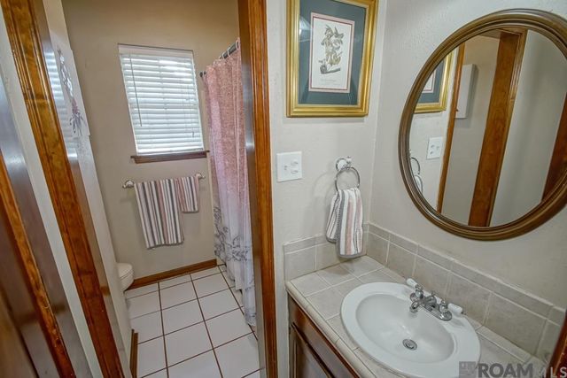 4626 Lake Lawford Ct, Baton Rouge, LA 70816