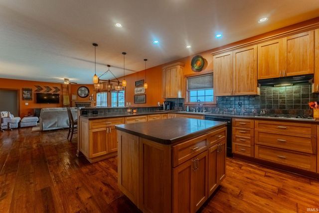 5132 N 600 W, Wabash, IN 46992