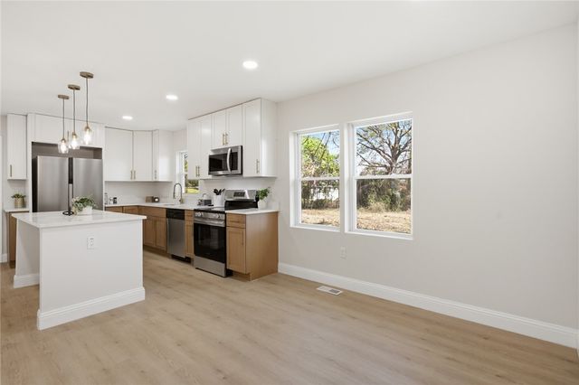 209 Pine Street, Seneca, SC 29678