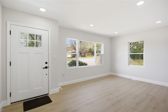 209 Pine Street, Seneca, SC 29678