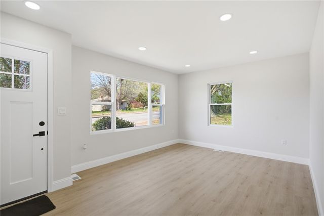 209 Pine Street, Seneca, SC 29678