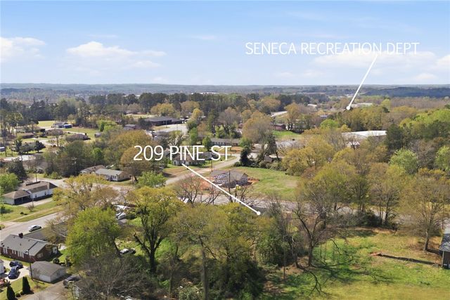 209 Pine Street, Seneca, SC 29678