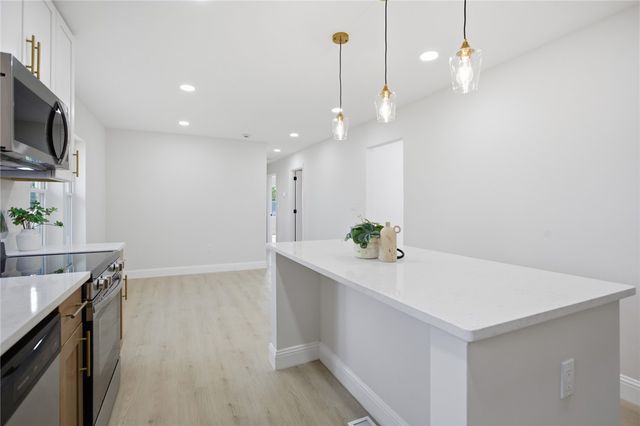 209 Pine Street, Seneca, SC 29678