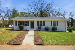 209 Pine Street, Seneca, SC 29678