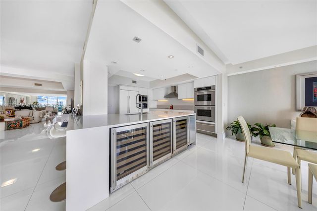 3301 NE 183rd Street 2406, Aventura, FL 33160