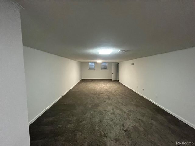 1506 Ledbury Drive, Bloomfield Charter Township, MI 48304