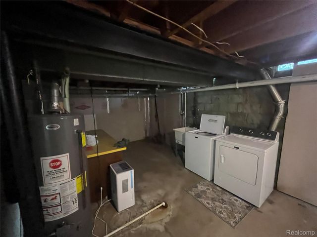 1506 Ledbury Drive, Bloomfield Charter Township, MI 48304