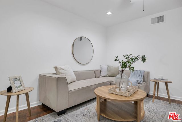 11700 Doral Avenue, Porter Ranch, CA 91326