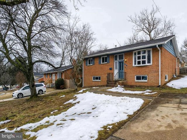 1030 CRESTHAVEN DR, Silver Spring, MD 20903