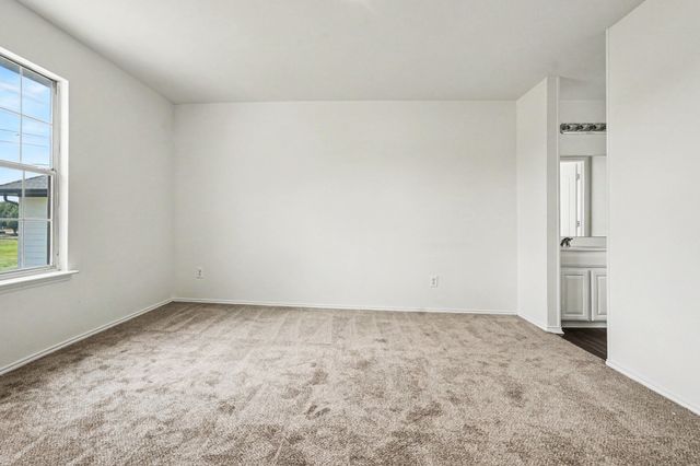 129 Hanover Street, Grand Prairie, TX 75052